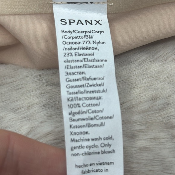 SPANX | Undie-tectable® Smoothing Thong, Soft Nude, Size S, NWT - Picture 6 of 12